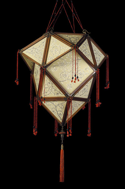 Lámpara de seda Fortuny Concubine Proibita de seda con estructura de madera