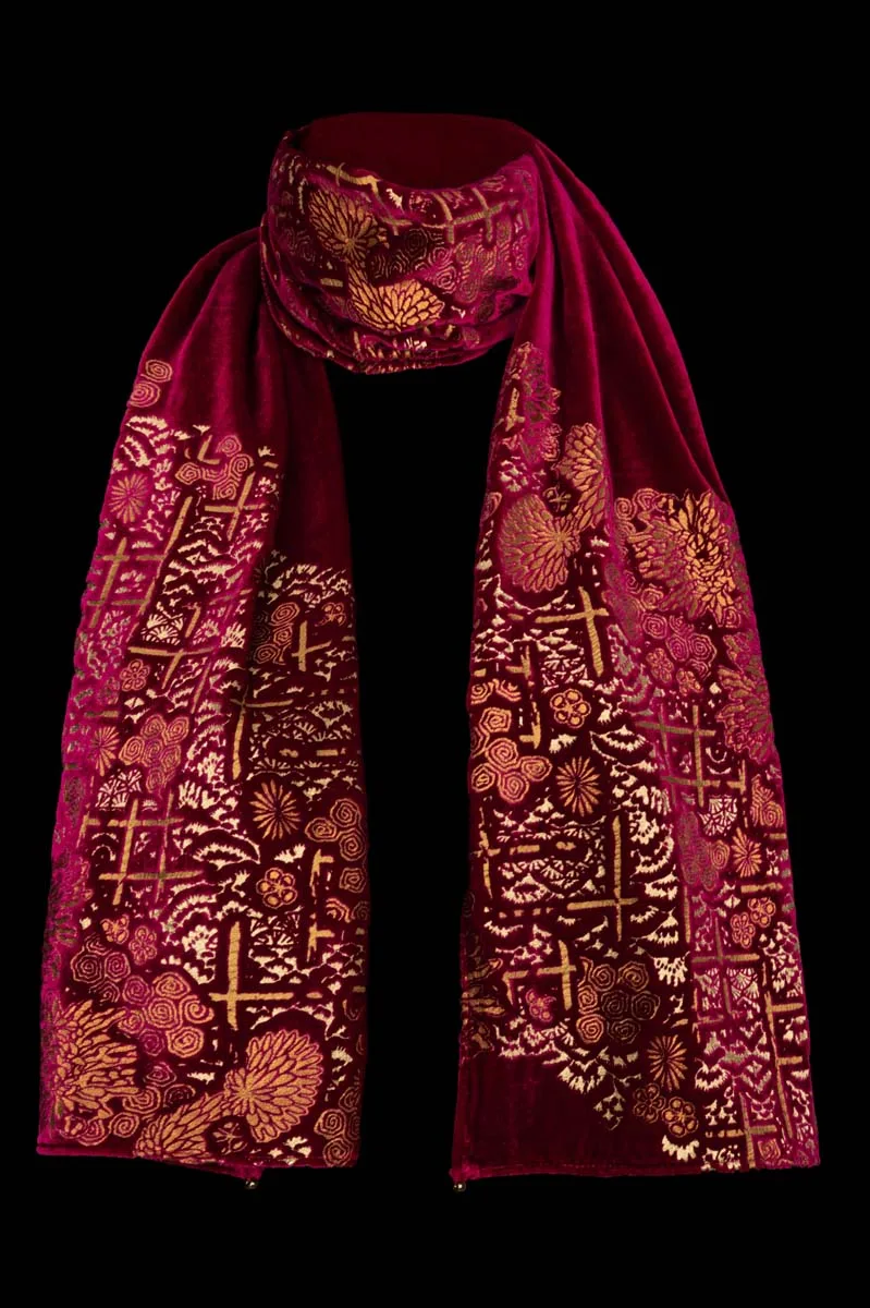 Bufandas de terciopelo estampado con cuentas de cristal de Murano
